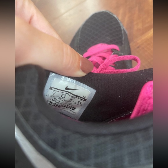Nike flex run sneaker size 7 - Picture 4 of 5